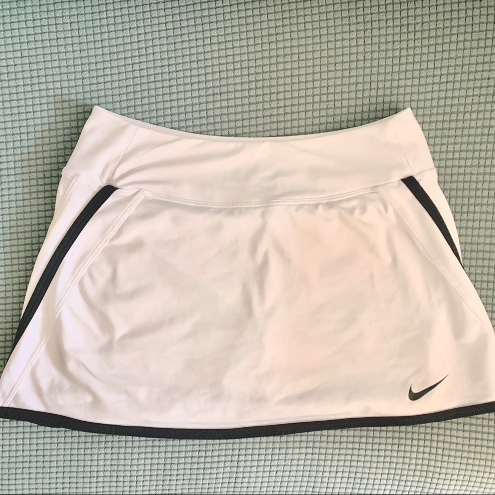 Nike white tennis skort